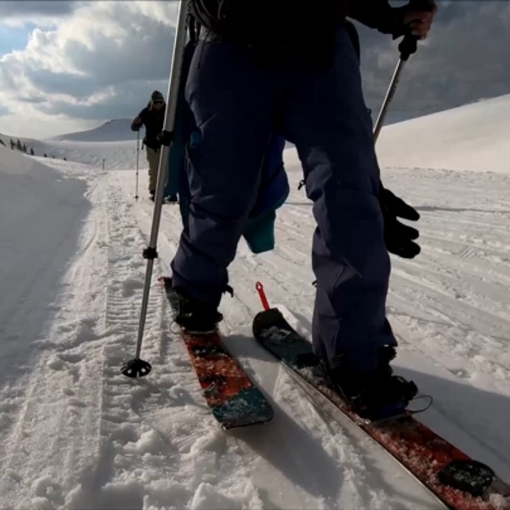 Splitboarding si Ski Touring
